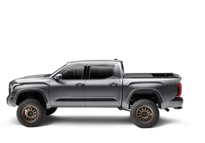 Retrax Eq Retractable Tonneau Cover For 2022–2024 Chevy/Gmc Silverado & Sierra (6.9-Foot Bed) – Requires Onstar Connectivity 2
